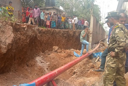 ভালুকায় মাটি ধসে নির্মাণ শ্রমিকের মৃত্যু
