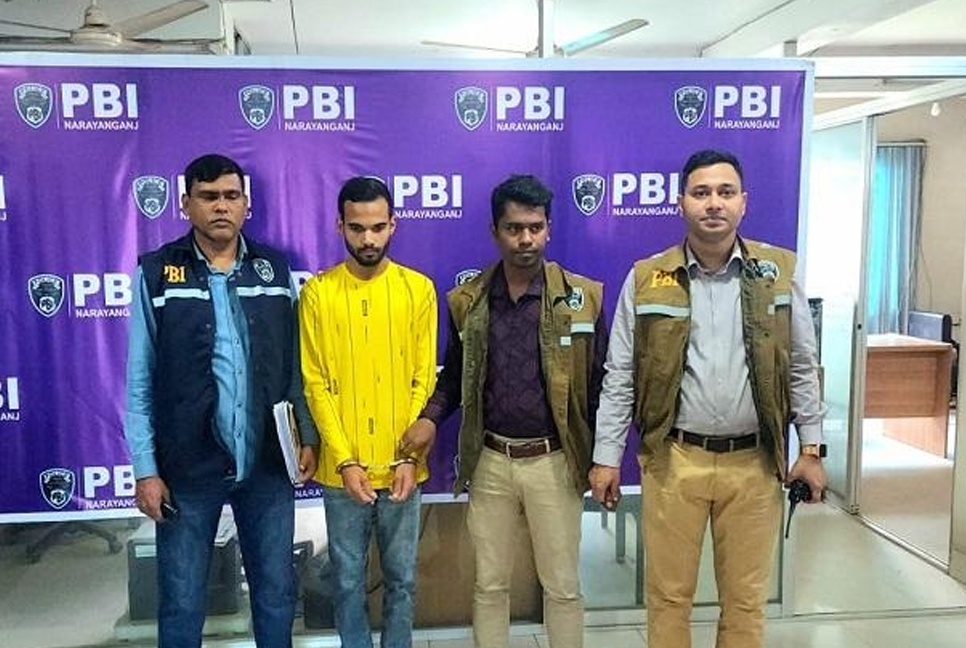 গলায় টি-শার্ট পেঁচিয়ে নানীকে হত্যা করেছে নাতি!