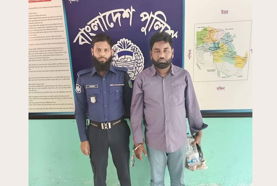 আবৃত্তি শেখানোর জন্য ডেকে নিয়ে ধর্ষণের অভিযোগ, প্রশিক্ষক গ্রেফতার