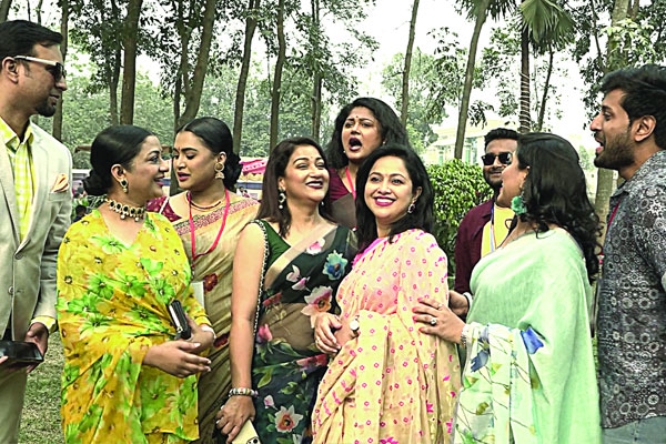 আনন্দ আড্ডায় অন্যরকম এক দিন তারকাদের