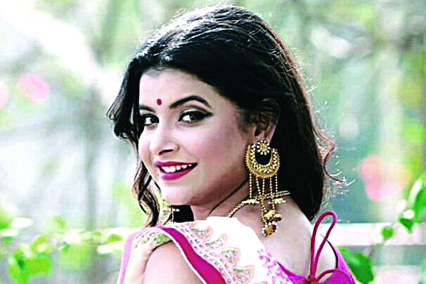 ‘ইতি তোমার মেয়ে’