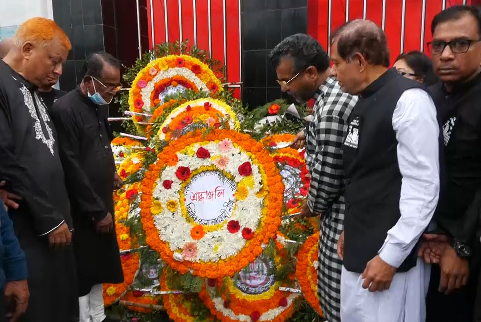 ঝিনাইদহে ভাষা শহীদদের প্রতি সর্বস্তরের মানুষের শ্রদ্ধা