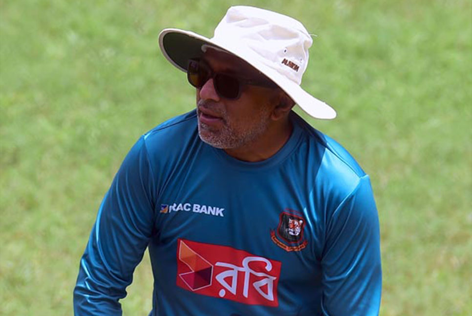 ফিরতে পেরে দারুণ খুশি: হাথুরুসিংহে