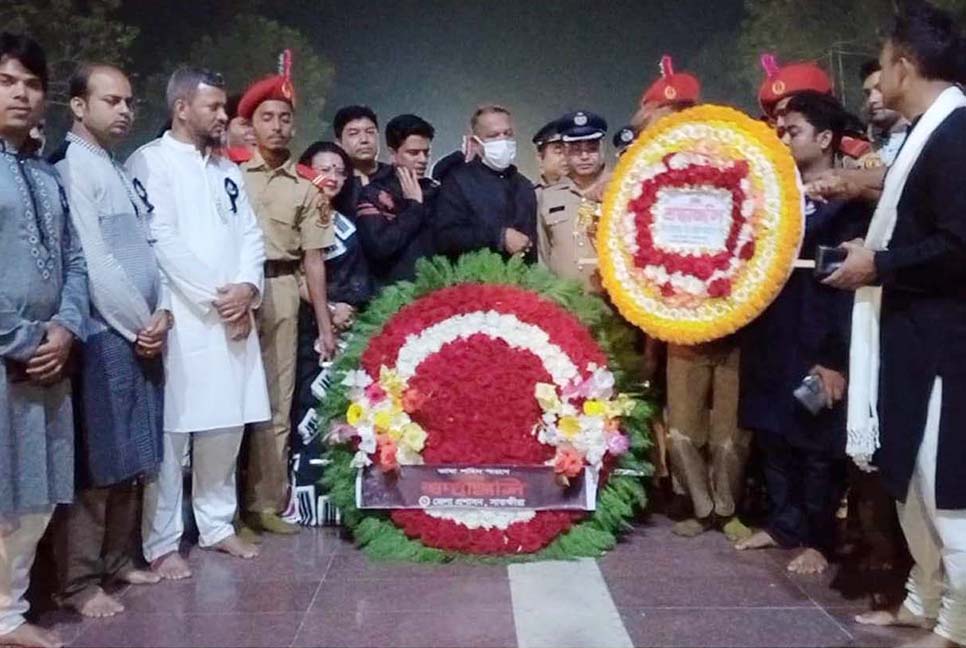 একুশের প্রথম প্রহরে সাতক্ষীরায় ভাষা শহীদদের স্মরণ