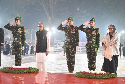 ভাষাশহীদদের প্রতি রাষ্ট্রপতি ও প্রধানমন্ত্রীর শ্রদ্ধা