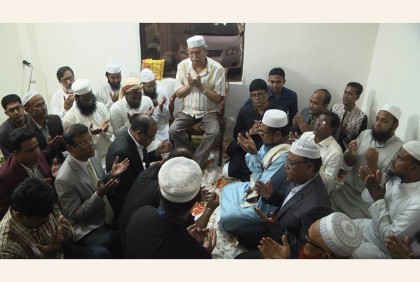 ভাষা শহীদদের স্মরণে নবনির্বাচিত রাষ্ট্রপতি সাহাবুদ্দিন’র বাসভবনে দোয়া মাহফিল 

