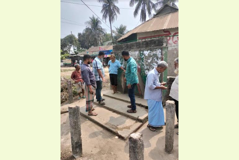 সংস্কার হচ্ছে শহীদ আবুর স্মৃতিস্তম্ভ