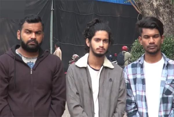 ইউটিউবার প্রত্যয় হিরণ দুই সহযোগীসহ আটক