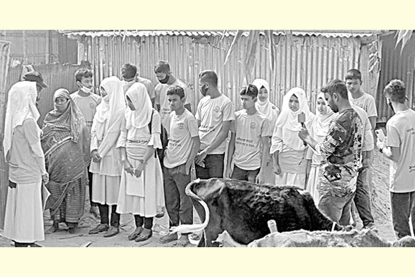 তিস্তার চরে নিরক্ষরতা দূর করার ব্যতিক্রমী উদ্যোগ