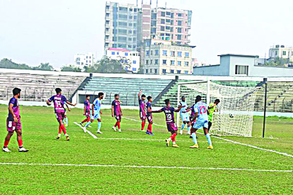 ফাহিম-কিংসলের হ্যাটট্রিকে আবাহনীর গোল উৎসব