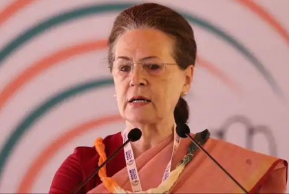 অবসরের আভাস দিলেন কংগ্রেস নেত্রী সোনিয়া গান্ধী