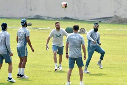 অনুশীলনও করল, গানও শুনল ইংল্যান্ড
