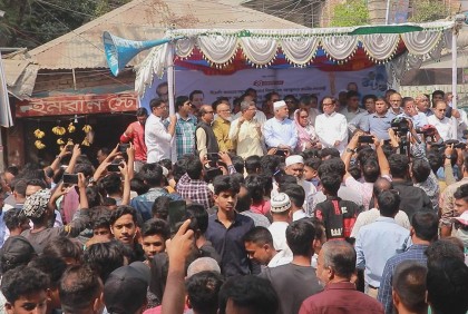 পাবনায় আওয়ামী লীগের শান্তি সমাবেশ, পদযাত্রা করেছে বিএনপি