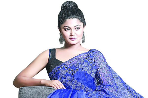 বিয়ে করলে ঢাকঢোল বাজিয়েই করব