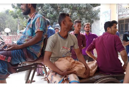 বাগেরহাটে সড়ক দুর্ঘটনায় 
স্কুলশিক্ষার্থী নিহত