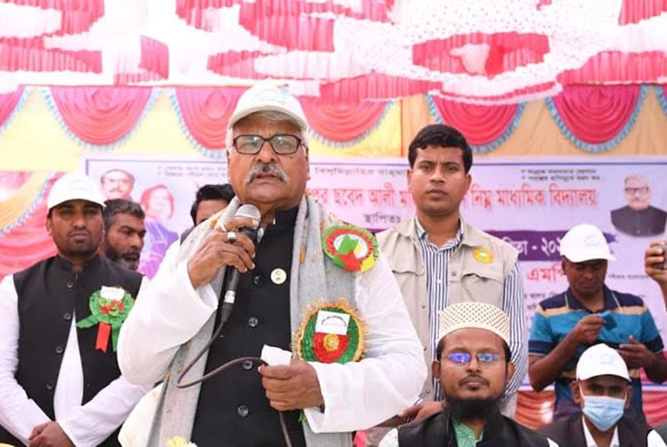 শেখ হাসিনার নেতৃত্বে জনগণ আগের তুলনায় ভালো আছে : ডেপুটি স্পিকার

