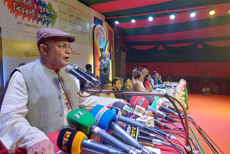 বিএনপি যখন দুর্নীতির অভিযোগ করে তখন হনুমানও ভেংচি কাটে : তথ্যমন্ত্রী