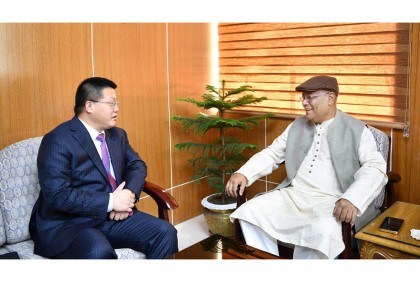চীন উন্নয়ন সহযোগী, রাজনীতিতে মাথা ঘামায় না: তথ্যমন্ত্রী