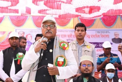 শেখ হাসিনার নেতৃত্বে জনগণ আগের তুলনায় ভালো আছে : ডেপুটি স্পিকার

