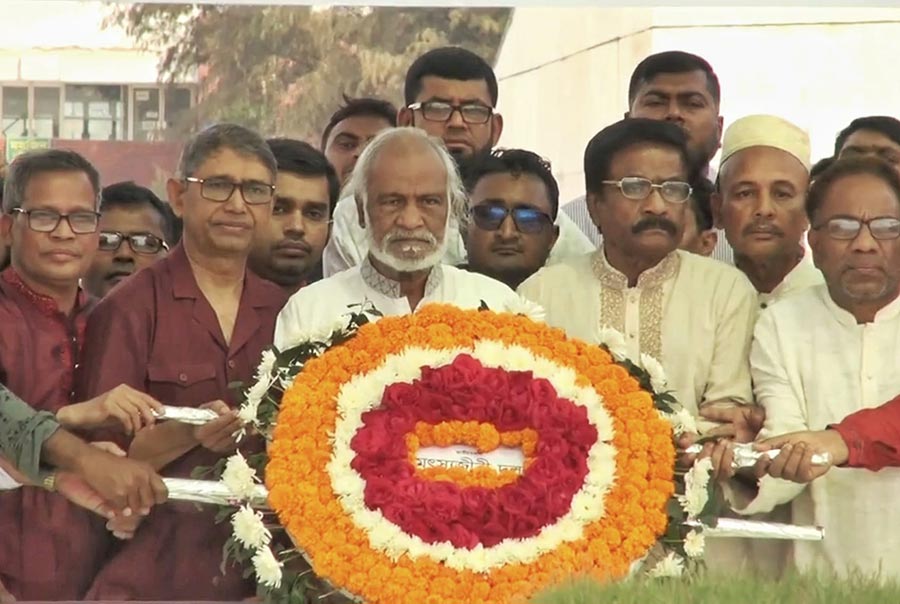 বিএনপি দেশে গণতন্ত্র ফিরিয়ে আনার সংগ্রাম করছে: মঈন খান