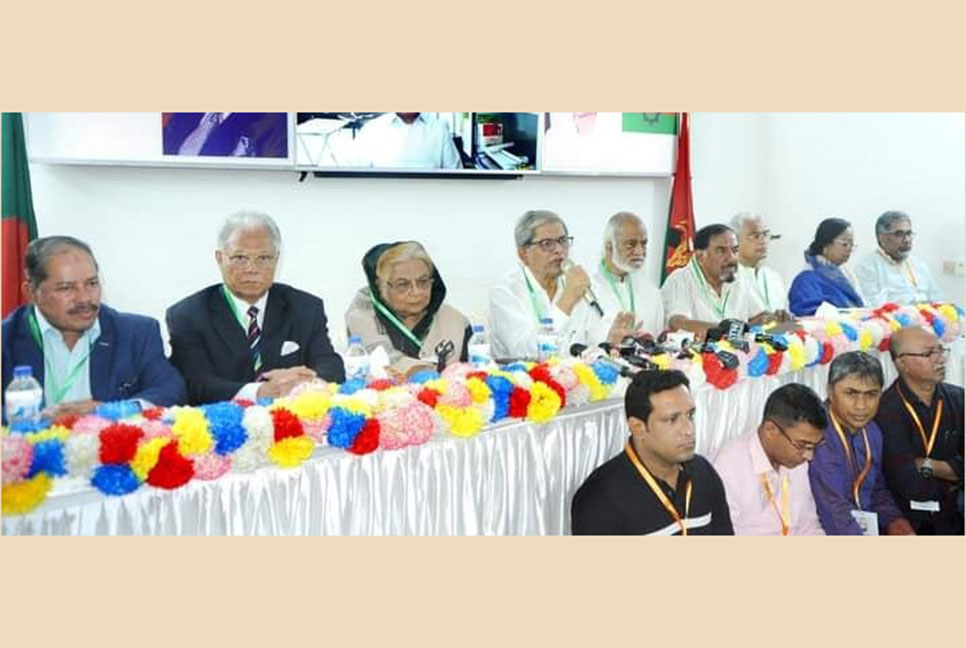দুর্নীতির ব্যয় মেটাতে সরকার বিদ্যুতের দাম বাড়াচ্ছে : মির্জা ফখরুল

