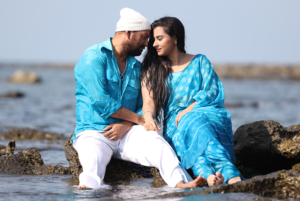 এই গান আমার কাছে প্রেমিকার মতো: মাহফুজ আহমেদ