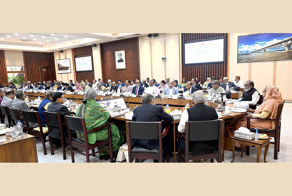 'ভর্তুকির চাপ সামলাতেই বিদ্যুতের দাম বাড়ানো হয়েছে'

