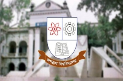 জবিতে ফুটবল খেলাকে কেন্দ্র করে সংঘর্ষ, আহত ১৩