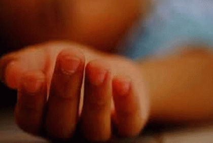 তেলাপোকার ওষুধে প্রাণ গেল শিশুর, ভাই হাসপাতালে