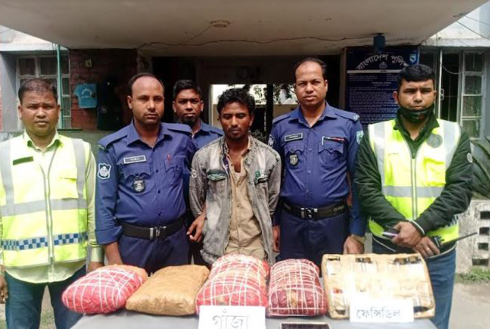 রংপুরে মাদক ব্যবসায়ী গ্রেফতার  