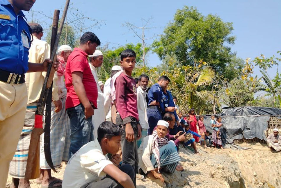 টেকনাফে লবণ চাষীকে গুলি করে হত্যা,বন্দুক ও কিরিচ উদ্ধার