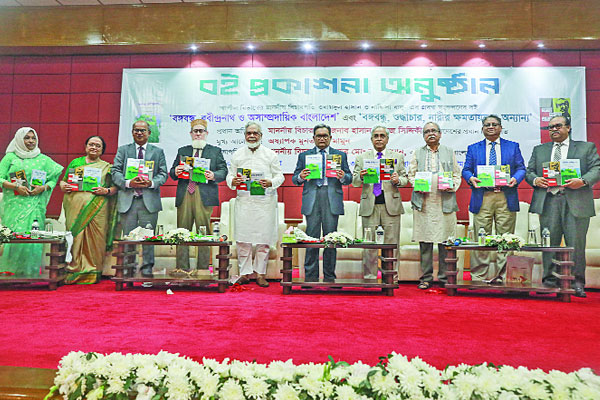 ধর্মনিরপেক্ষতা নিয়ে আমাদের চরিত্র সাংঘর্ষিক