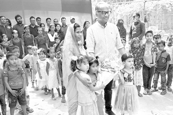 বগুড়ায় বসুন্ধরা গ্রুপের পৃষ্ঠপোষকতায় স্কুল