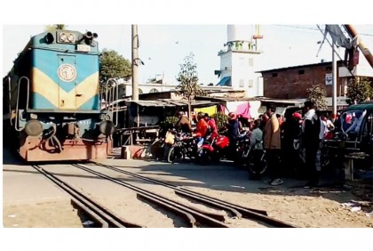 সায়দাবাদ রেল ক্রসিং মধ্যরাত থেকে ৫৪ ঘণ্টা বন্ধ থাকবে 

