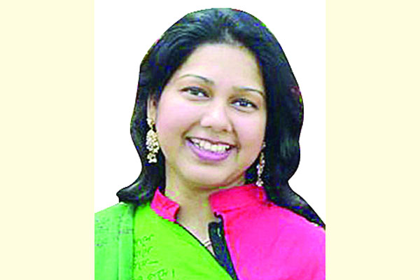 চারজনের মধ্যে একজন কানে কম শোনে