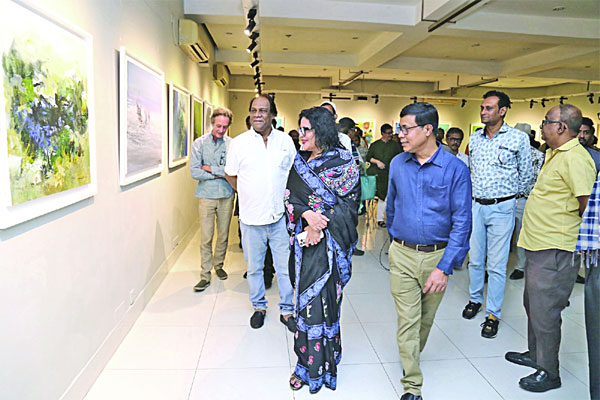রাজধানীতে ২৮ শিল্পকর্ম নিয়ে জমকালো প্রদর্শনী