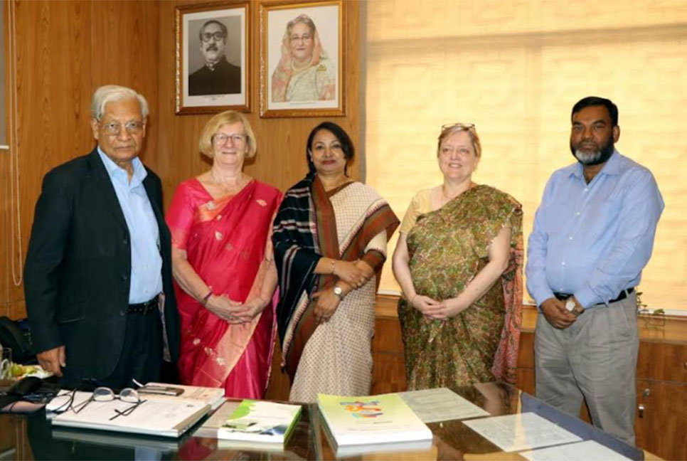 বাউবি পরিদর্শনে যুক্তরাজ্য ও কানাডার প্রতিনিধি