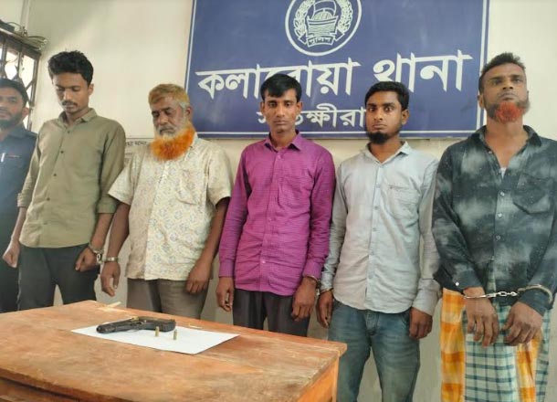 সাতক্ষীরায় ডাকাত দলের সাথে পুলিশের গোলাগুলি, ৬ ডাকাত আটক