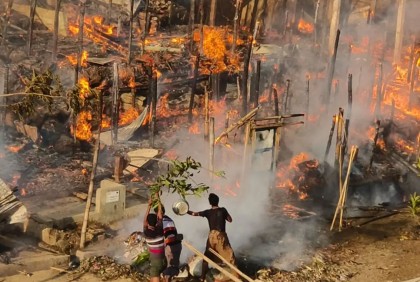 রোহিঙ্গা ক্যাম্পে ভয়াবহ অগ্নিকাণ্ড: সাত সদস্যের তদন্ত কমিটি গঠন 