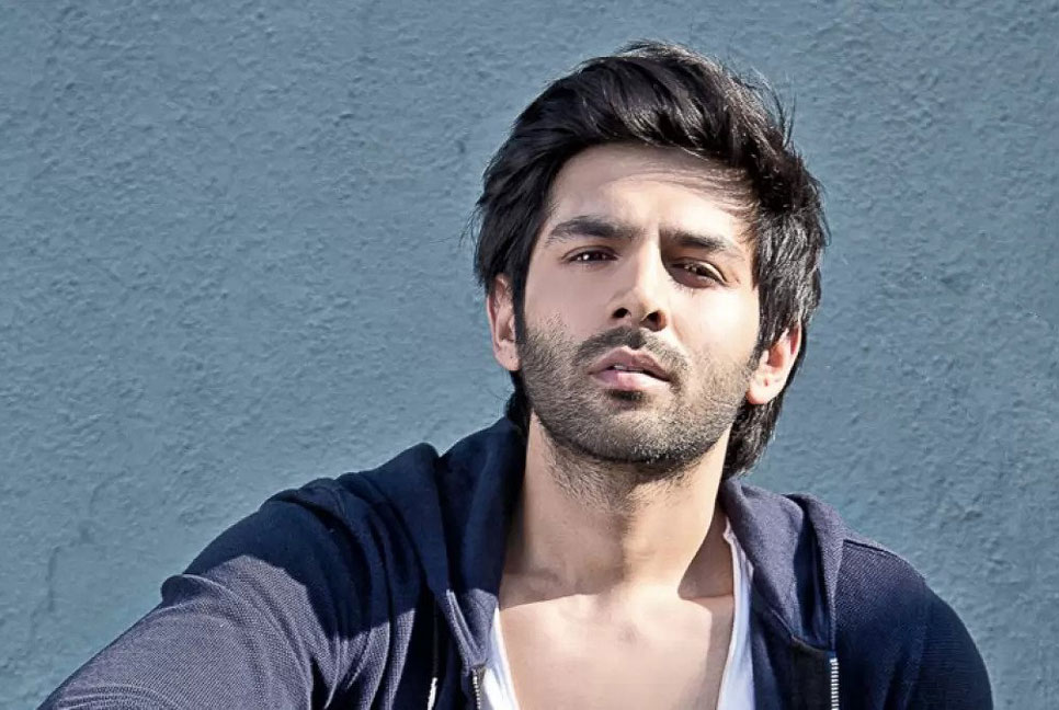 শোক ভুলতে বিদেশে ছুটলেন বলিউডের ‘শেহজাদা’!