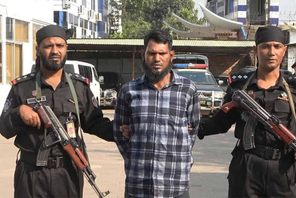 বগুড়ায় স্কুলছাত্রীকে ধর্ষণের ঘটনায় অভিযুক্ত গ্রেফতার
