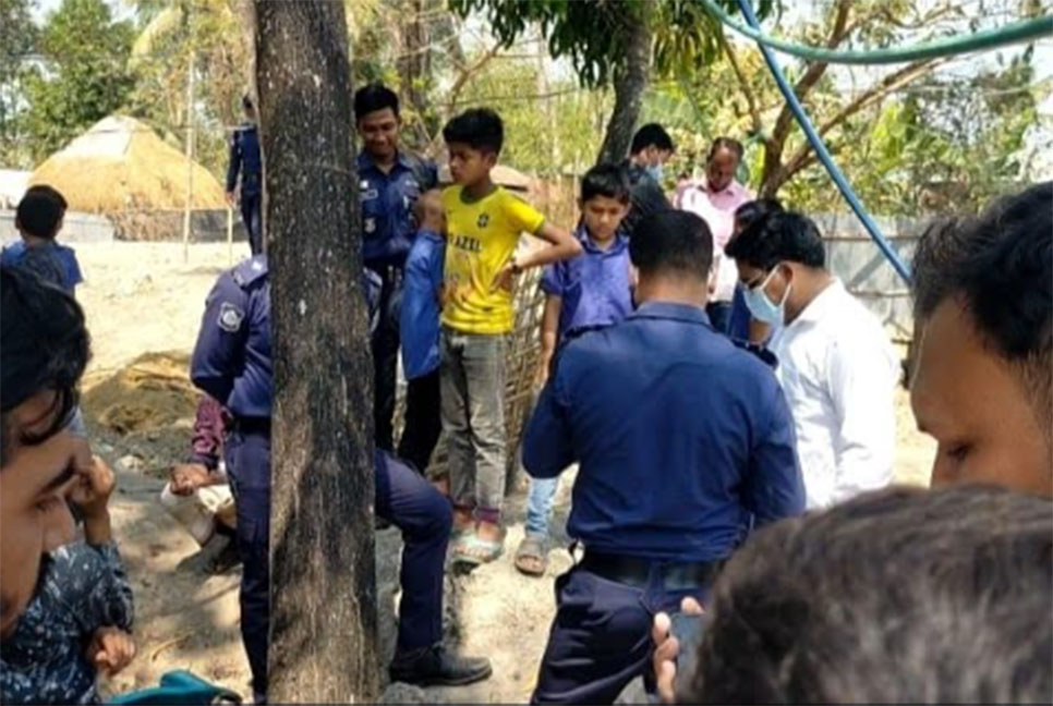 টেকনাফে দাফনের ১৩ দিন পর কবর থেকে শিশুর মৃতদেহ উত্তোলন

