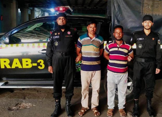 ট্রাকে পণ্যের আড়ালে মাদকের সরবরাহ করত তারা