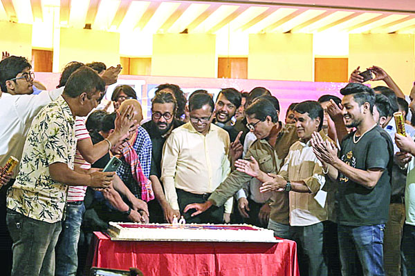 আজীবন সম্মাননায় গাজী মাজহারুল-ফরিদা পারভীন