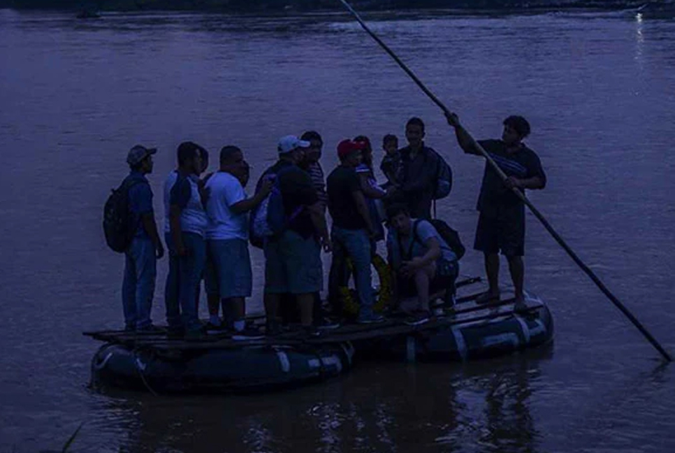 সমুদ্রে এক হাজার অভিবাসন প্রত্যাশী বিপদে, বলছে ইতালি