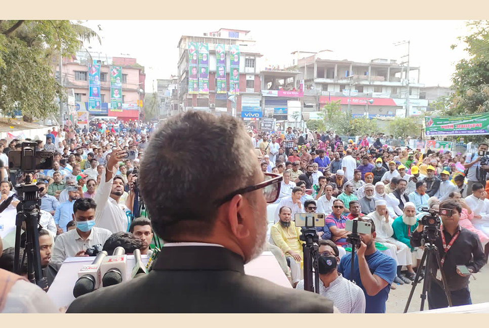 নির্বাচনে না আসলে বিএনপির অস্তিত্ব থাকবে না : এসএম কামাল 

