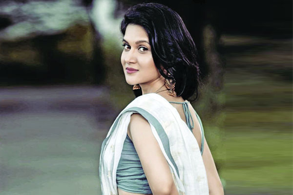 ফের কলকাতার ছবিতে মিথিলা