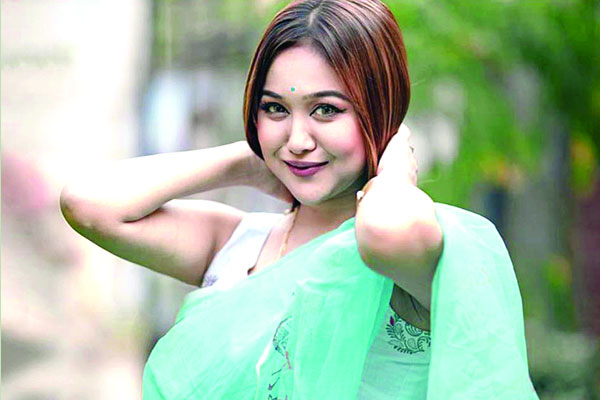 যৌথ প্রযোজনার ছবিতে চমক