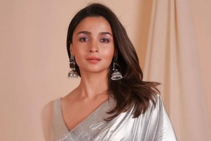 ২৫ বছর পর কন্যা রাহার কাছে আলিয়ার কী প্রত্যাশা?
