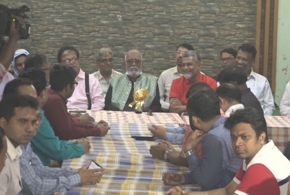 খুলনায় চিকিৎসকদের কর্মবিরতি আরও দুই সপ্তাহের জন্য স্থগিত